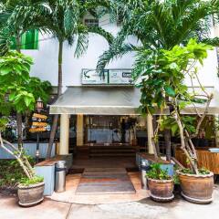 Отель New Road Guest House Таиланд, Бангкок - отзывы, цены и фото номеров - забронировать отель New Road Guest House онлайн гостиничный бар