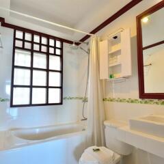 Отель First Bungalow Beach Resort Таиланд, Самуи - 6 отзывов об отеле, цены и фото номеров - забронировать отель First Bungalow Beach Resort онлайн ванная