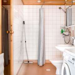 Отель Hiisi Homes Vantaa Sauna Airport Финляндия, Вантаа - отзывы, цены и фото номеров - забронировать отель Hiisi Homes Vantaa Sauna Airport онлайн ванная