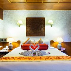 Отель Tropica Bungalow Resort сейф в номере