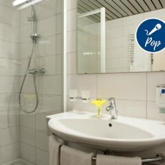 Отель arte Hotel Wien Stadthalle Австрия, Вена - 13 отзывов об отеле, цены и фото номеров - забронировать отель arte Hotel Wien Stadthalle онлайн ванная