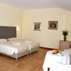 Отель Guest House Golf Club Padova Италия, Региональный парк Colli Euganei - отзывы, цены и фото номеров - забронировать отель Guest House Golf Club Padova онлайн комната для гостей фото 5