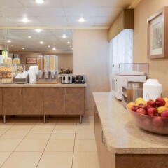 Отель La Quinta Inn Minneapolis Airport Блумингтон в номере