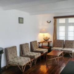 Отель The Golf Green Bungalow комната для гостей
