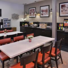 Отель Best Western Royal Palace Inn & Suites США, Лос-Анджелес - отзывы, цены и фото номеров - забронировать отель Best Western Royal Palace Inn & Suites онлайн питание фото 2