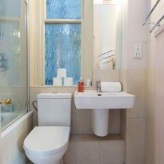 Отель 1 Bedroom Flat In Soho Великобритания, Лондон - отзывы, цены и фото номеров - забронировать отель 1 Bedroom Flat In Soho онлайн ванная фото 2