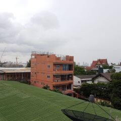 Отель S.E.T Thanmongkol Residence балкон