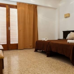 Отель Hostal Flores спа