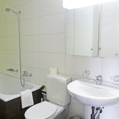 Отель Chesa Ludains 8 - One Bedroom Швейцария, Санкт-Мориц - отзывы, цены и фото номеров - забронировать отель Chesa Ludains 8 - One Bedroom онлайн комната для гостей фото 4