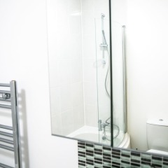 Отель Flat 2, Falcondale House 5 South Cliff Великобритания, Истборн - отзывы, цены и фото номеров - забронировать отель Flat 2, Falcondale House 5 South Cliff онлайн ванная