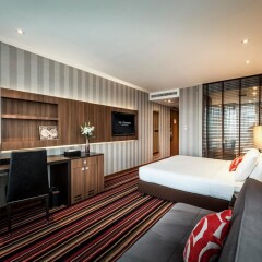 Отель The Continent Bangkok by Compass Hospitality удобства в номере