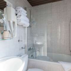 Отель Hôtel Alyss Saphir Cambronne Eiffel ванная
