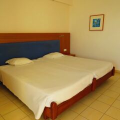 Отель Alfamar Beach & Sport Resort Албуфейра сейф в номере