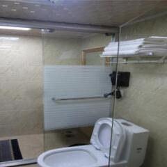 Отель Xiamen Mingzhu Guest house Китай, Сямынь - отзывы, цены и фото номеров - забронировать отель Xiamen Mingzhu Guest house онлайн ванная фото 2