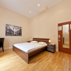Novum Hotel Holstenwall Hamburg Neustadt сейф в номере