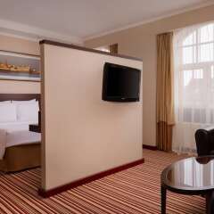 Гостиница Courtyard by Marriott Kazan Kremlin в Казани - забронировать гостиницу Courtyard by Marriott Kazan Kremlin, цены и фото номеров Казань комната для гостей фото 4