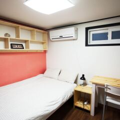 Отель Gonggan Guesthouse сейф в номере