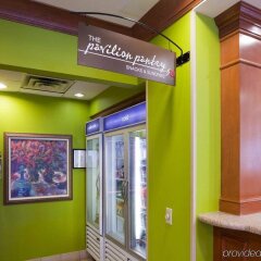 Отель Hilton Garden Inn Bloomington Блумингтон банкомат
