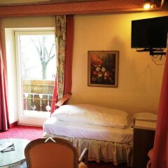 Hotel Aquila Nera - Schwarzer Adler Випитено сейф в номере