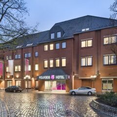FourSide Hotel Braunschweig парковка