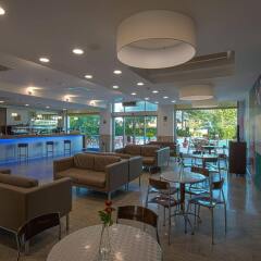 Отель Hermitage Club And Spa Сильви гостиничный бар