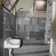 Odyssey Guest House Турция, Дикили - отзывы, цены и фото номеров - забронировать отель Odyssey Guest House онлайн ванная