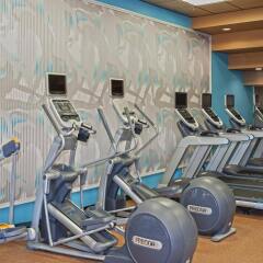 Отель Crowne Plaza Mpls Intl Arpt-Mall Of America Блумингтон фитнесс-зал фото 2