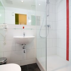 Отель Actilingua Apartment Hotel Австрия, Вена - отзывы, цены и фото номеров - забронировать отель Actilingua Apartment Hotel онлайн ванная фото 2