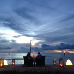 Отель Le Coral Hideaway Beyond Phuket пляж