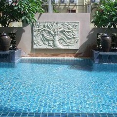 Отель Crown Pattaya Beach Hotel Таиланд, Паттайя - отзывы, цены и фото номеров - забронировать отель Crown Pattaya Beach Hotel онлайн бассейн фото 3