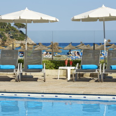 Universal Hotel Castell Royal бассейн фото 3