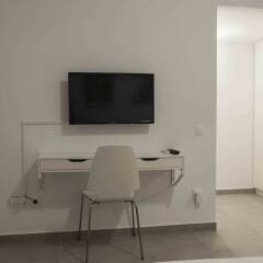 Отель Athens Luxurious Suite Syntagma Square 4 Афины комната для гостей фото 3