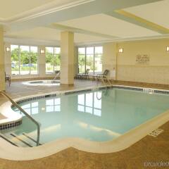 Отель Hilton Garden Inn Frederick бассейн