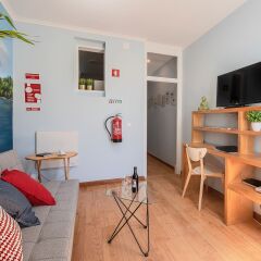Отель Graça Charming Come and Enjoy Lisbon комната для гостей