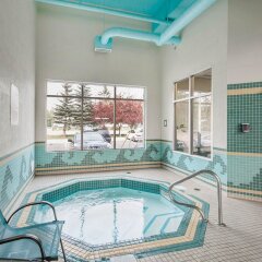 Отель Comfort Inn & Suites South Канада, Калгари - отзывы, цены и фото номеров - забронировать отель Comfort Inn & Suites South онлайн бассейн фото 2