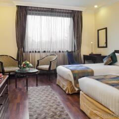 Отель Crowne Plaza Hotel Kathmandu-Soaltee Непал, Катманду - отзывы, цены и фото номеров - забронировать отель Crowne Plaza Hotel Kathmandu-Soaltee онлайн комната для гостей фото 4