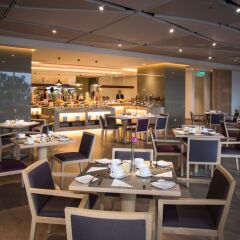 Liberty Central Saigon Riverside Hotel гостиничный бар