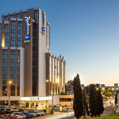 Radisson Blu Hotel Lisbon Лиссабон вид на фасад