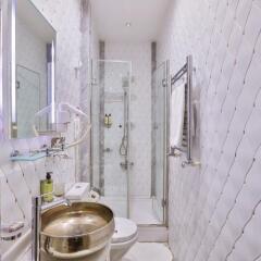 Апартаменты Faik Pasha Suites & Apartments Стамбул ванная