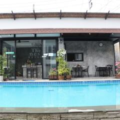Отель The Nest Resort бассейн фото 4