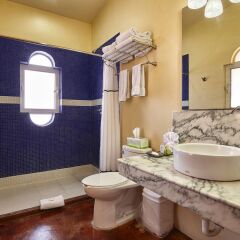 Отель San Angel Suites Педрегал ванная