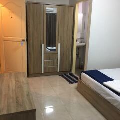 Отель Paris In Bangkok комната для гостей фото 3