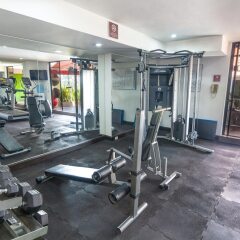 Отель Four Points by Sheraton Cali фитнесс-зал фото 3