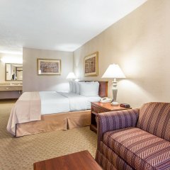 Quality Inn Exit 4 in Clarksville, United States of America from 104$, photos, reviews - zenhotels.com guestroom photo 3
