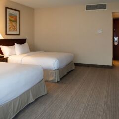 Отель DoubleTree by Hilton San Jose сейф в номере