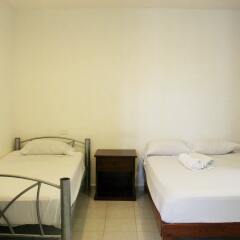 Отель The Yak Hostel Мексика, Плая-дель-Кармен - отзывы, цены и фото номеров - забронировать отель The Yak Hostel онлайн комната для гостей фото 3