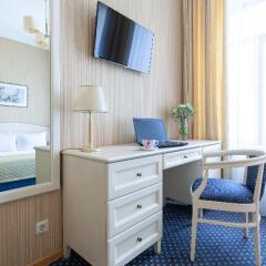 Гостиница Астон 4* Стандартный номер с двуспальной кроватью фото 12