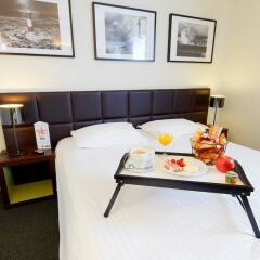 Hotel Kyriad Orly Aéroport Athis Mons в номере