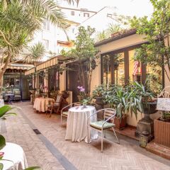 Отель Navona Gallery and Garden Suites фото 3
