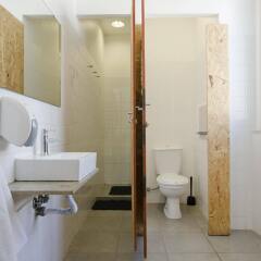 Отель Sunset Destination Hostel Португалия, Лиссабон - отзывы, цены и фото номеров - забронировать отель Sunset Destination Hostel онлайн ванная